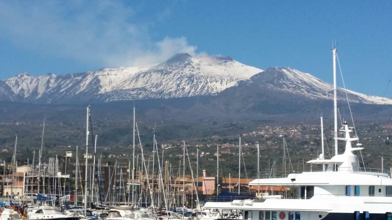 Casa Donna Rosaria Tra Etna E Taormina Apartment Riposto Ngoại thất bức ảnh